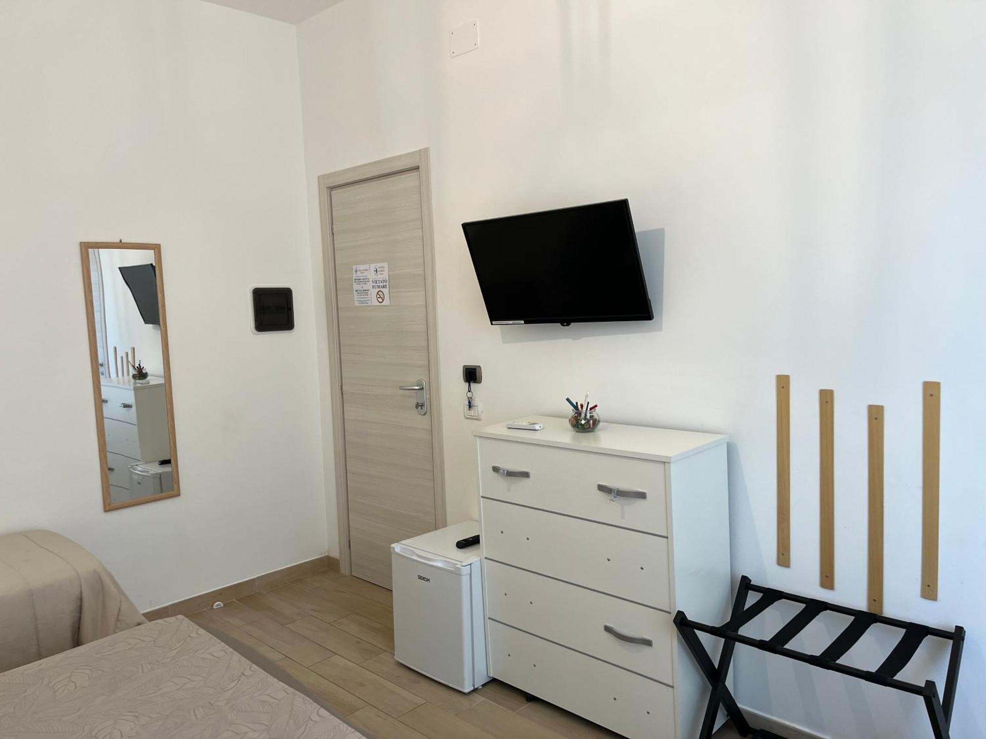 B&B Vento Aureo Rooms Милаццо Экстерьер фото